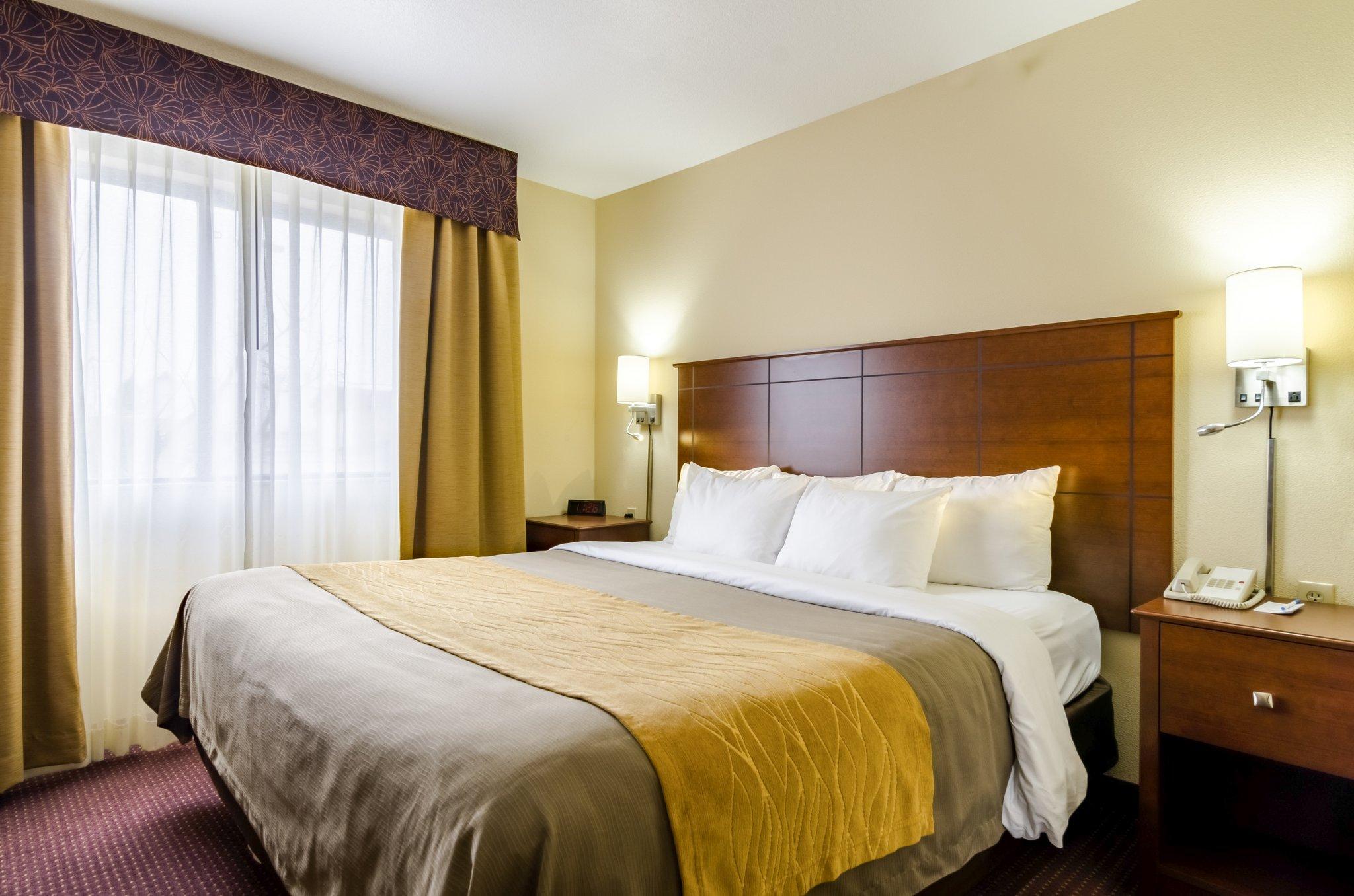 קולבי Comfort Inn מראה חיצוני תמונה