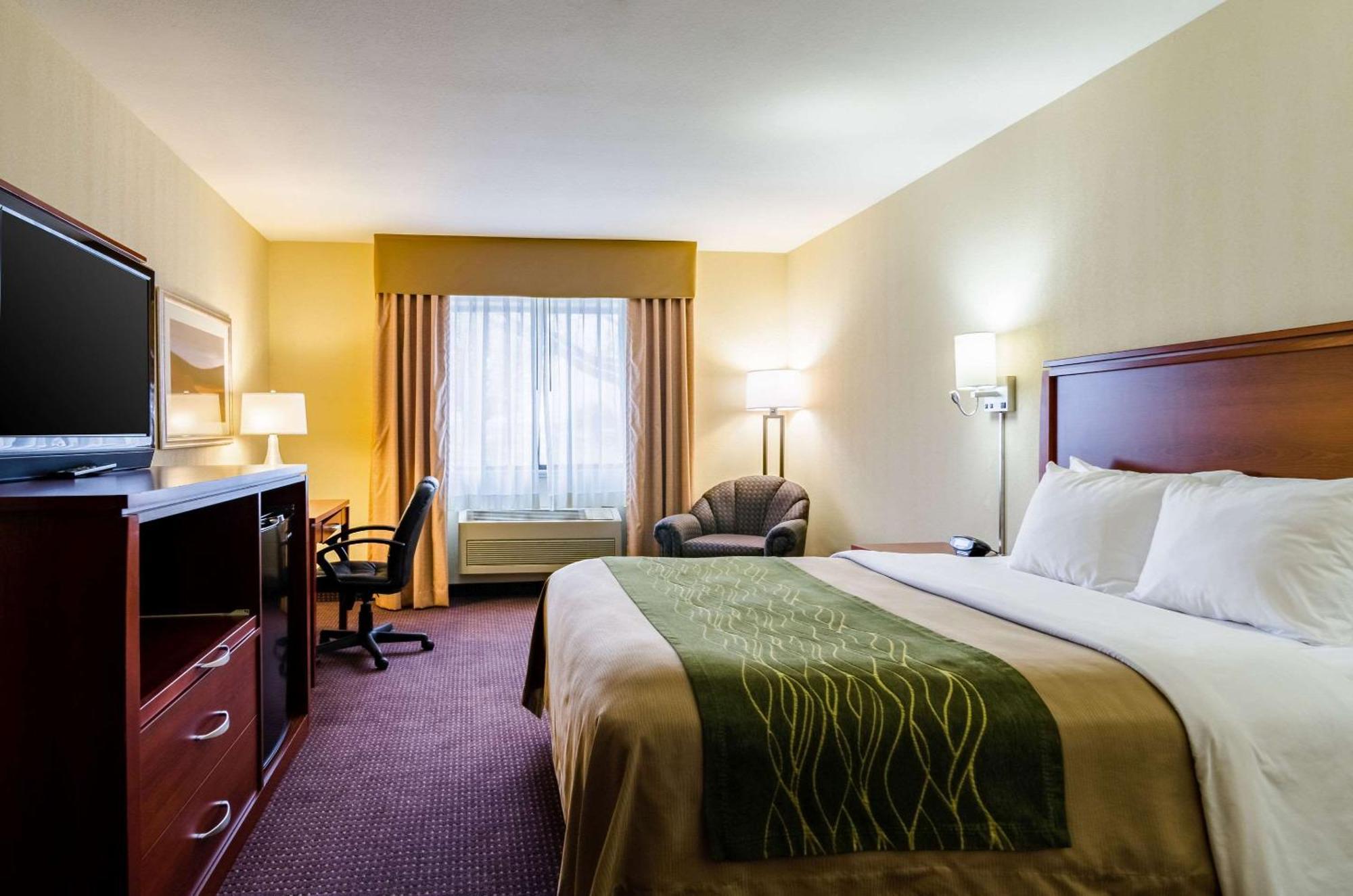 קולבי Comfort Inn מראה חיצוני תמונה