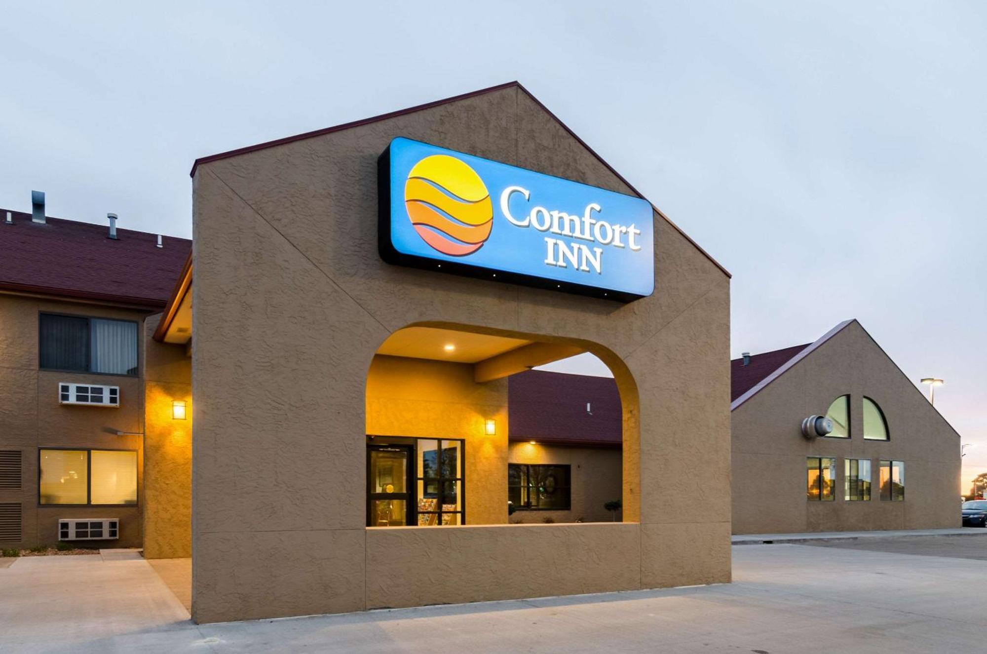 קולבי Comfort Inn מראה חיצוני תמונה