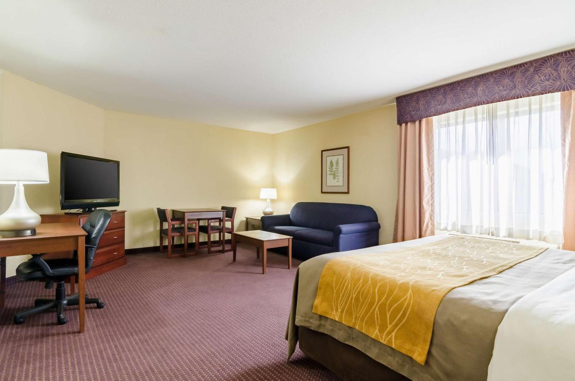 קולבי Comfort Inn מראה חיצוני תמונה