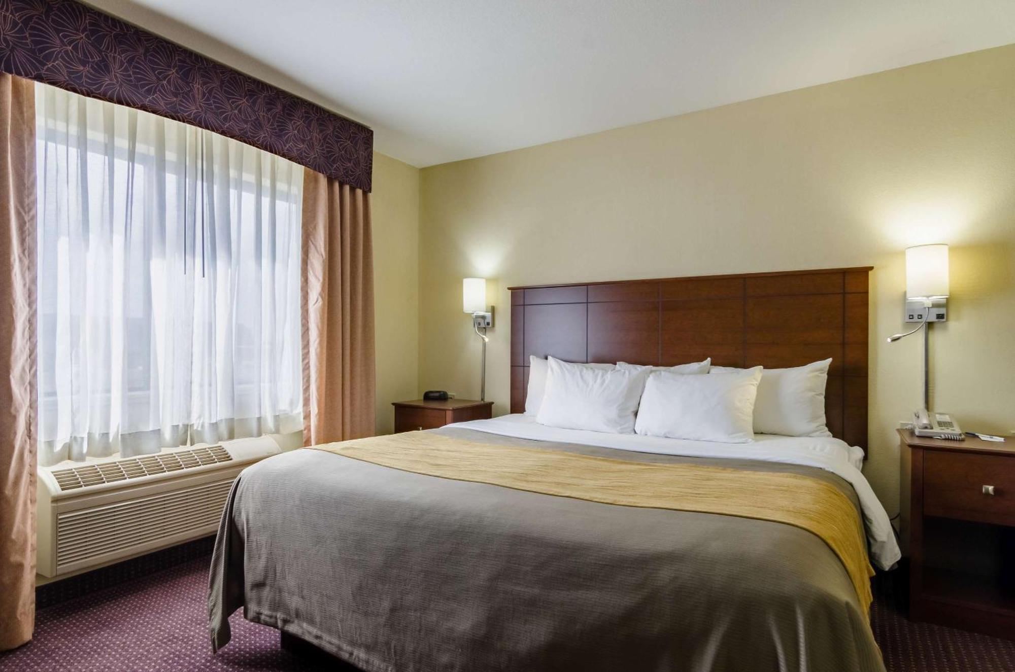 קולבי Comfort Inn מראה חיצוני תמונה